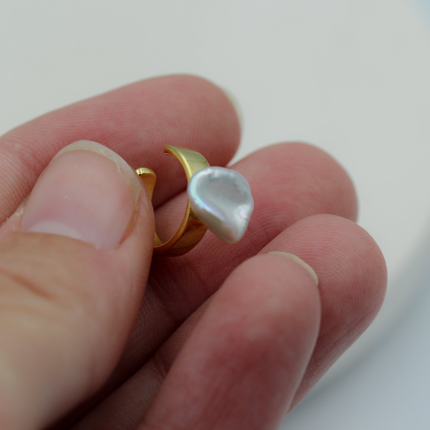 1 x Pearl Earcuff