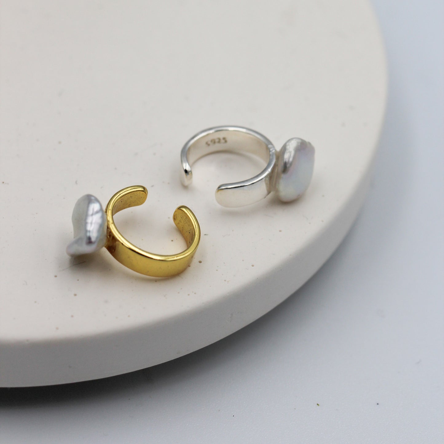 1 x Pearl Earcuff