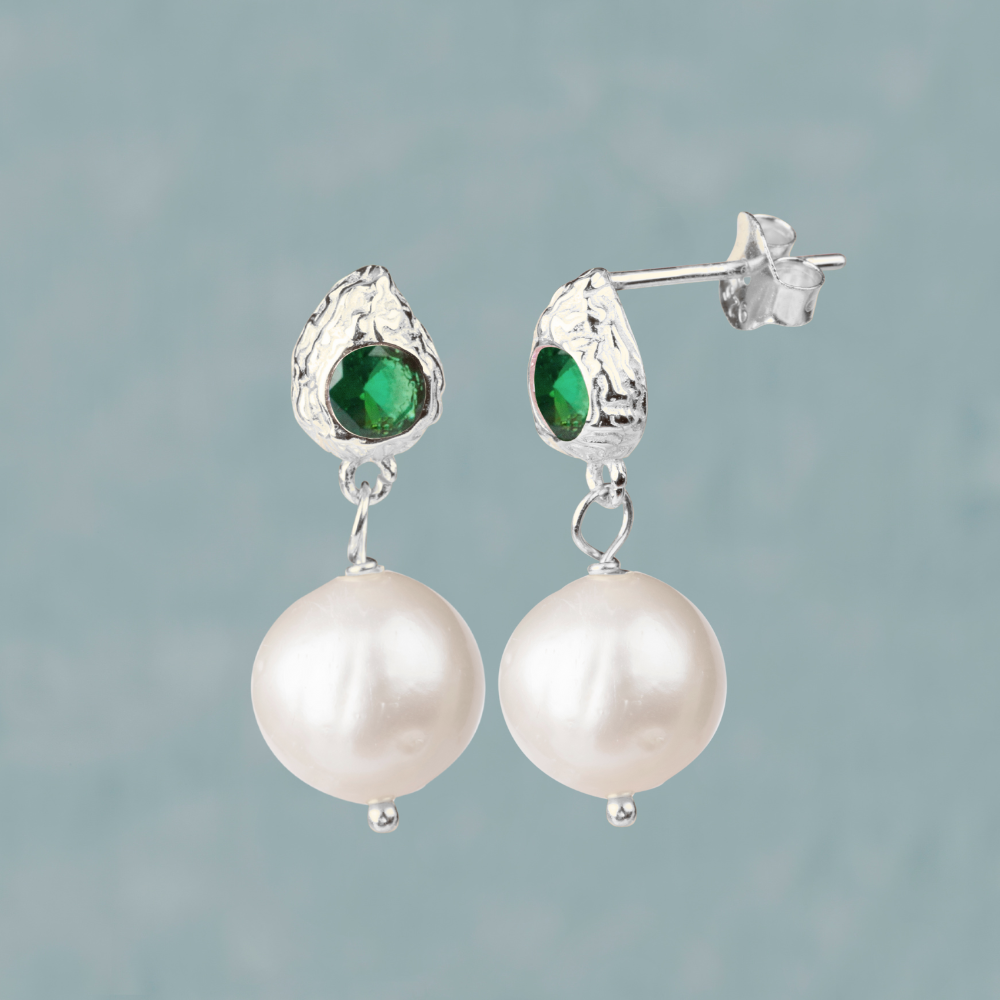 1 x Sparkling Pearls