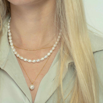 Simple Pearl Necklace