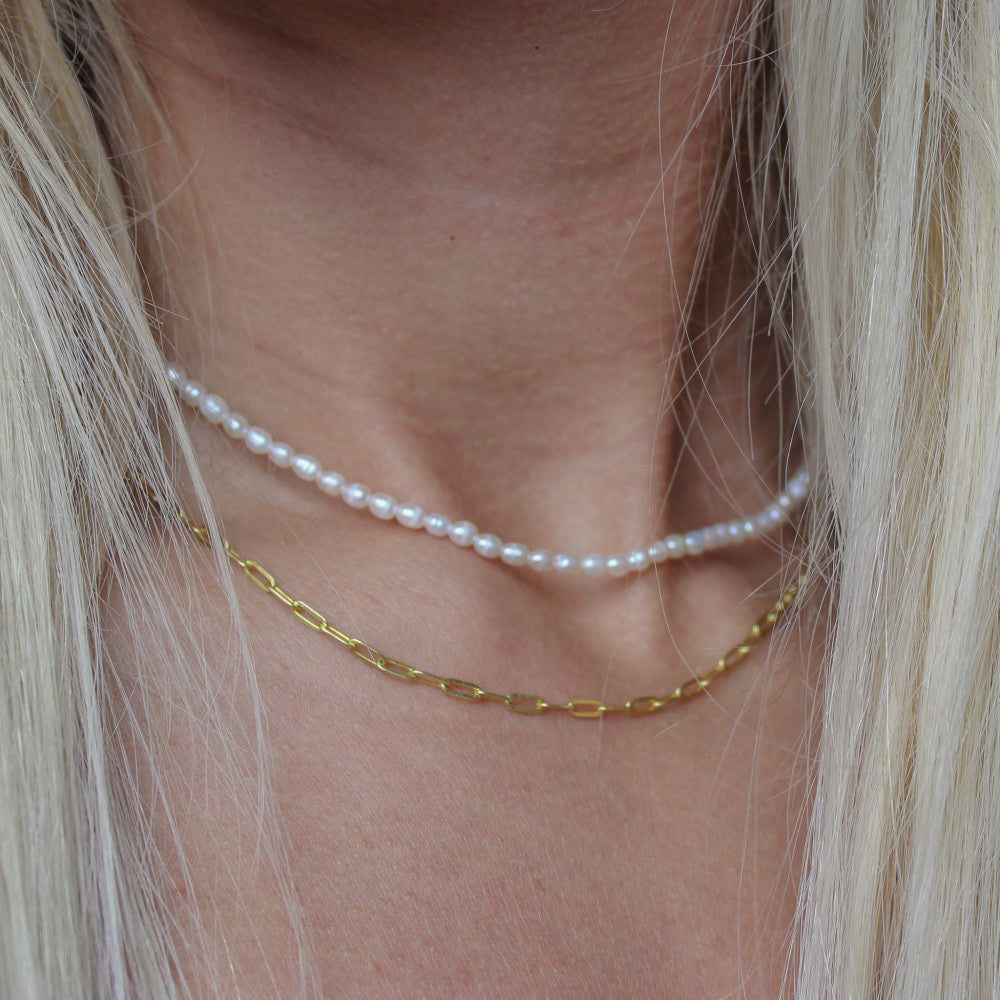 Tiny Pearly Necklace