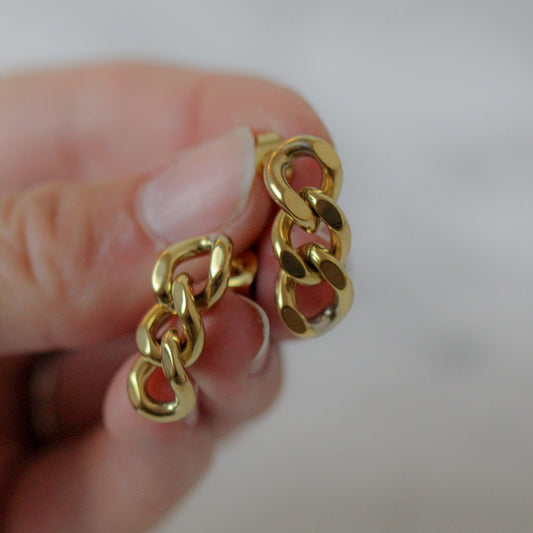 1 x Chain earrings