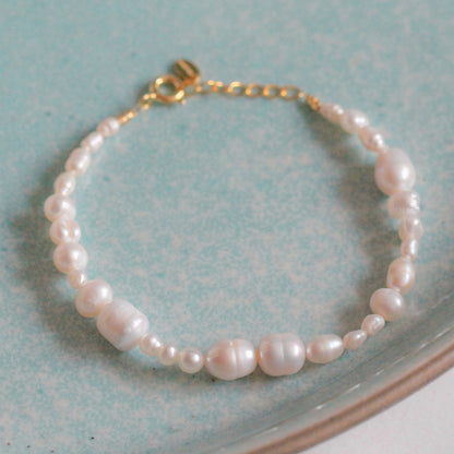 Pearly Bracelet // Mixed