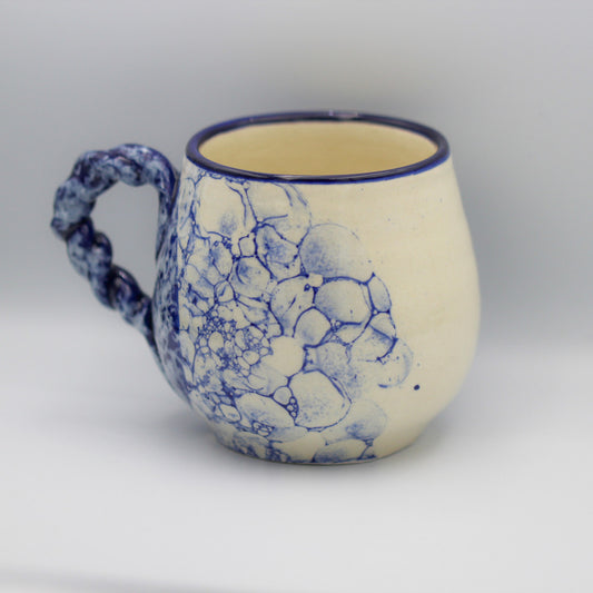 Twisted cappuccino cup // Bubble Blue